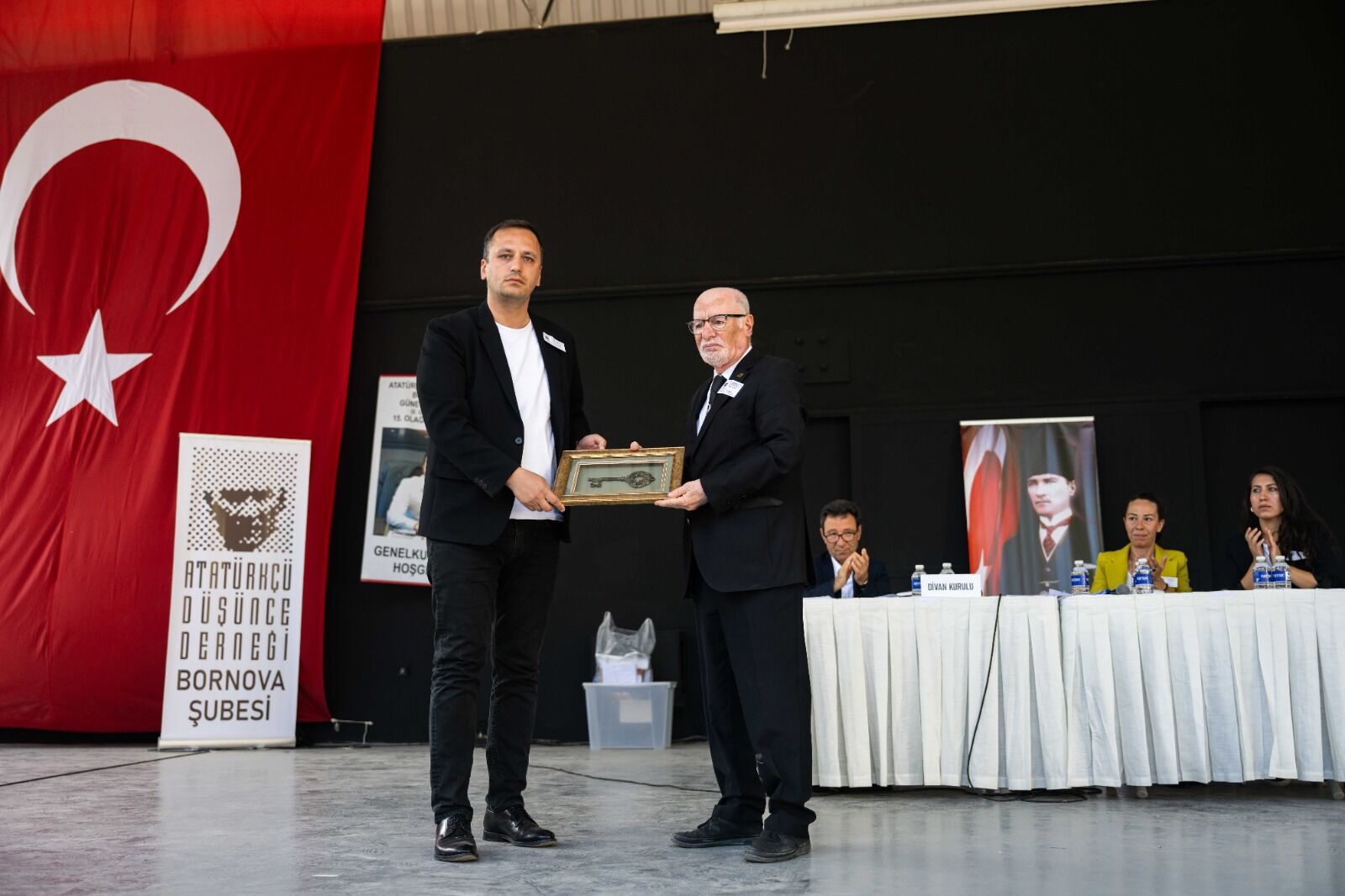 Add Bornova Şubesi 15. Genel Kurulu, Güney Temiz Anısına Yapıldı (3)