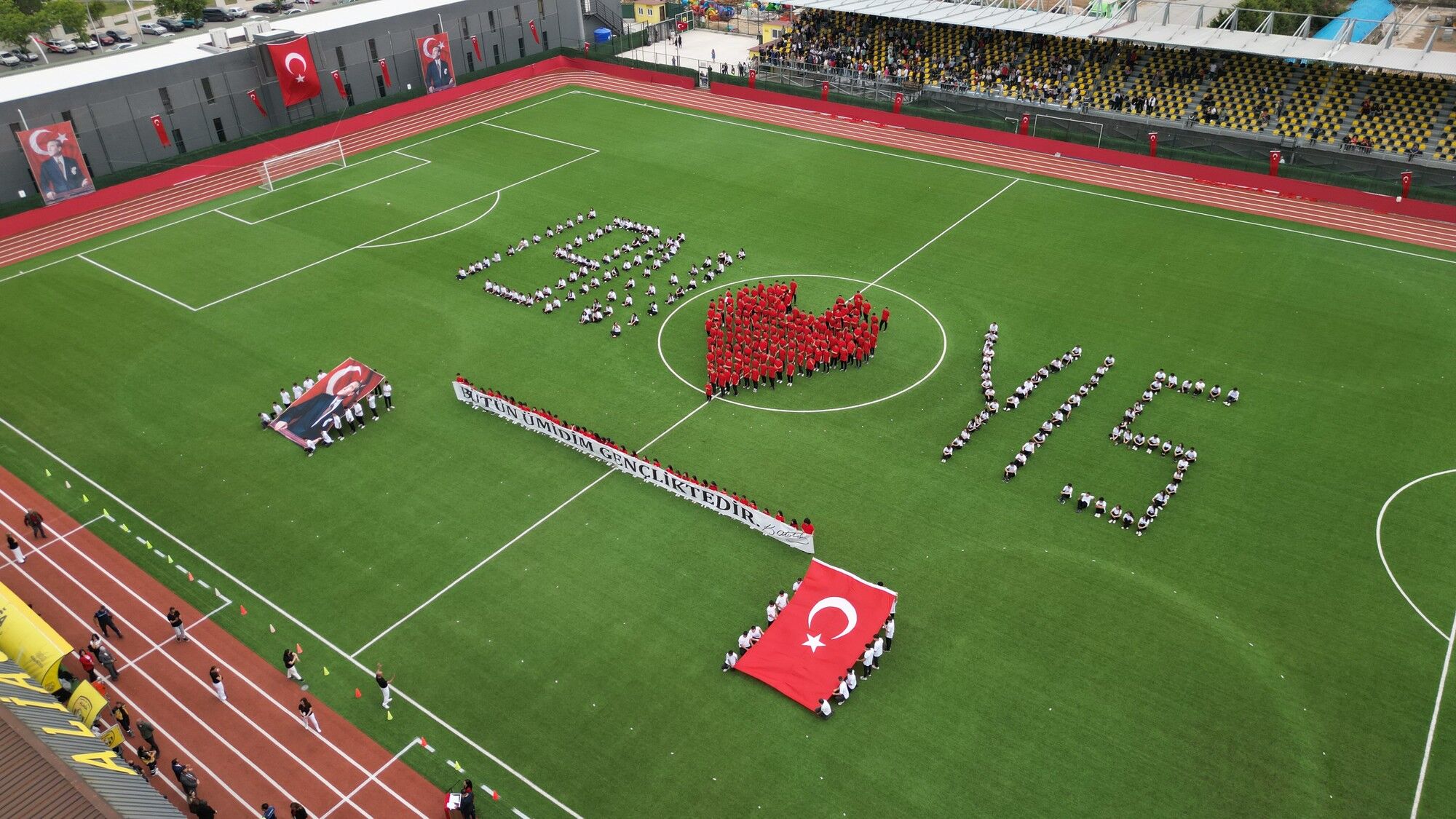 Aliağa Atatürk Stadı (1)