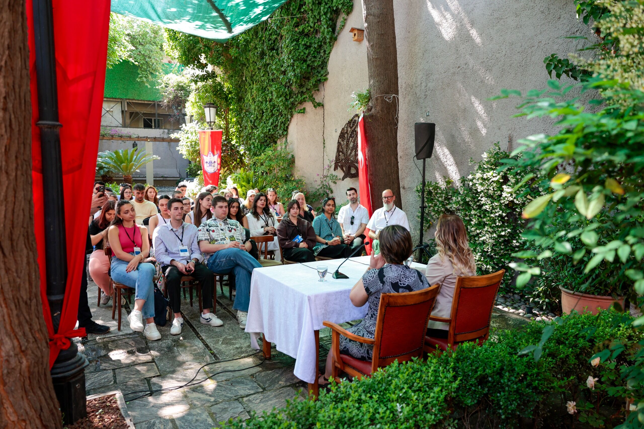 Başkan Mutlu, 11 Ülkeden Gençlerle Bir Araya Geldi (4)
