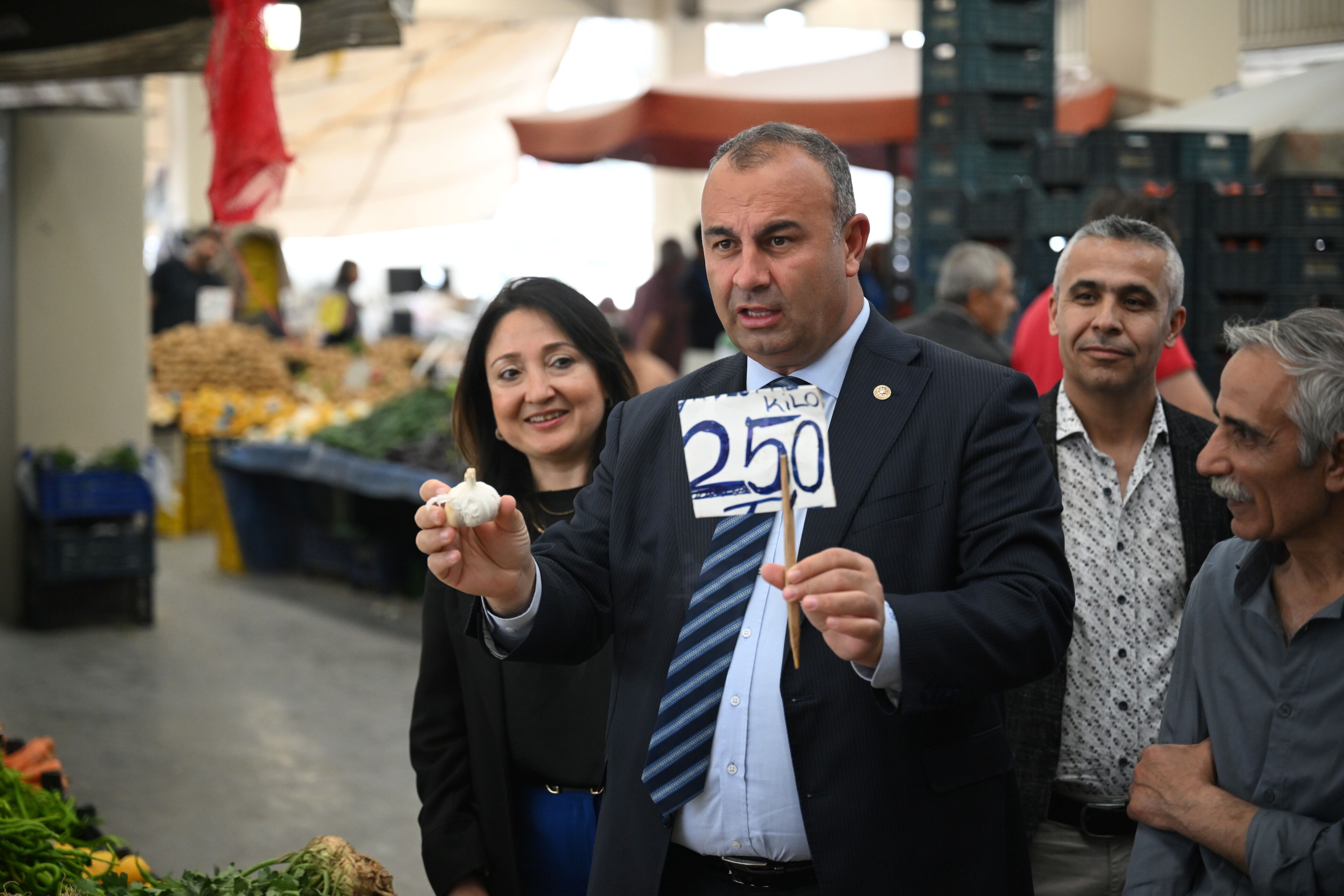Başkan Ömer Eşki Ve Milletvekili Ednan Arslan Sahada (4)