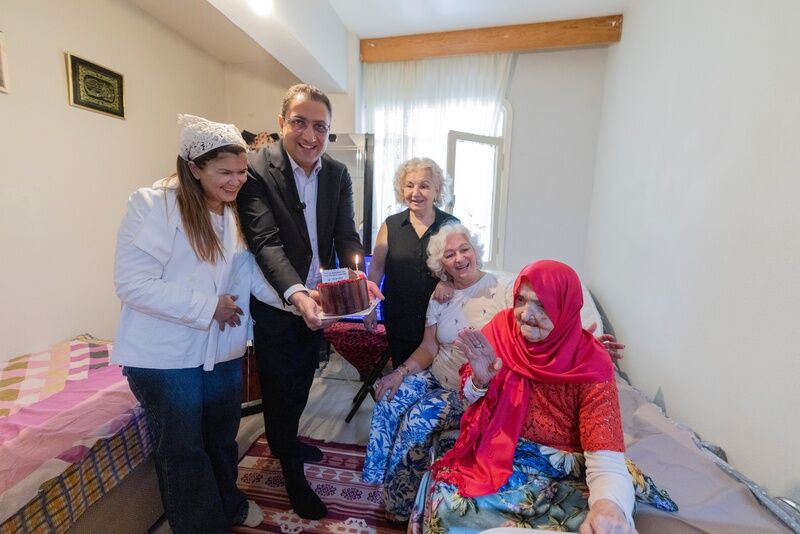 Başkan Onur Yiğit'ten 100 Yaşındaki Annelere Ziyaret (3)