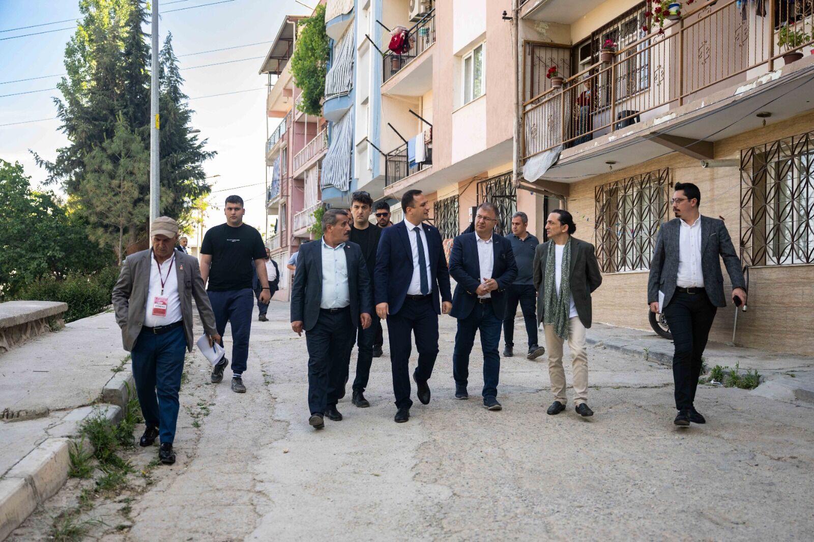 Bornova Altındağ’da 25 Sokağa Beton Yol Konforu (4)