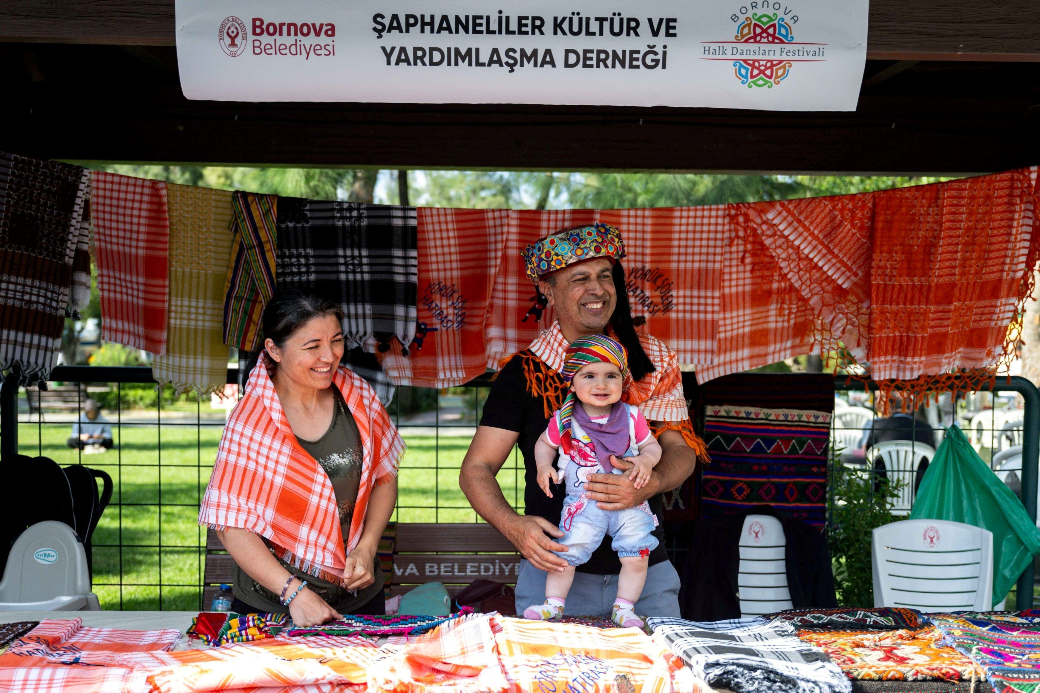 Bornova’da 4. Uluslararası Halk Dansları Festivali “Halay” Temasıyla Başladı (1)