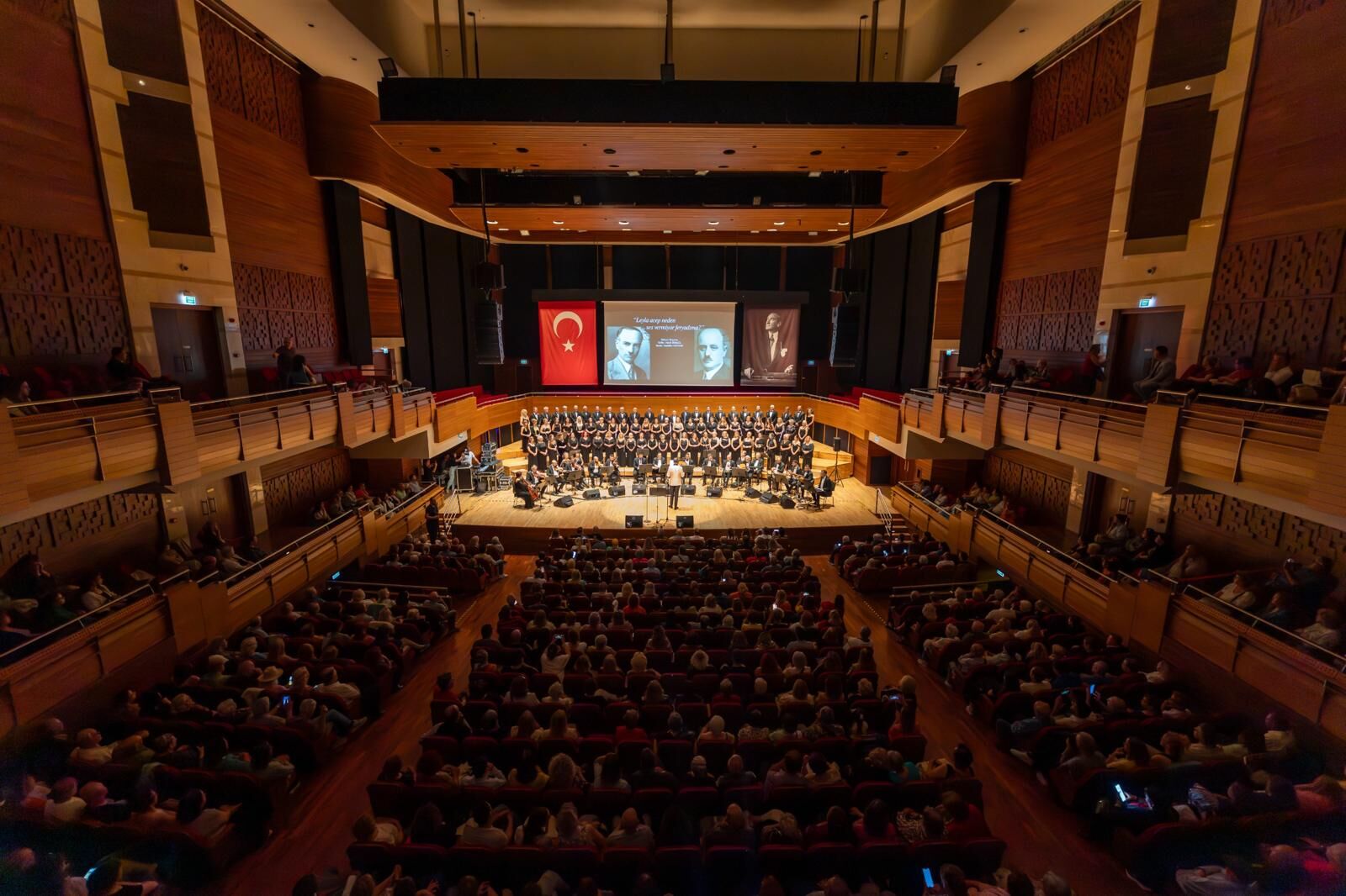 Büyükşehir Klasik Türk Müziği Korosu’ndan “Yaza Merhaba” Konseri