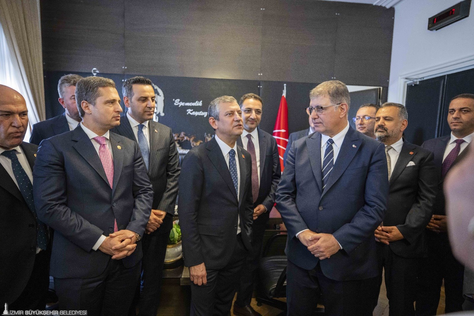 Cemil Tugay Ve İzmir Heyetinden Özgür Özel’e Destek Ziyareti 1