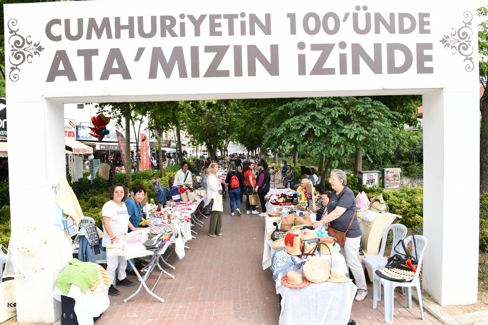 Çiğli’de Anneler Günü Coşkusu Renkli Etkinliklerle Başladı (3)