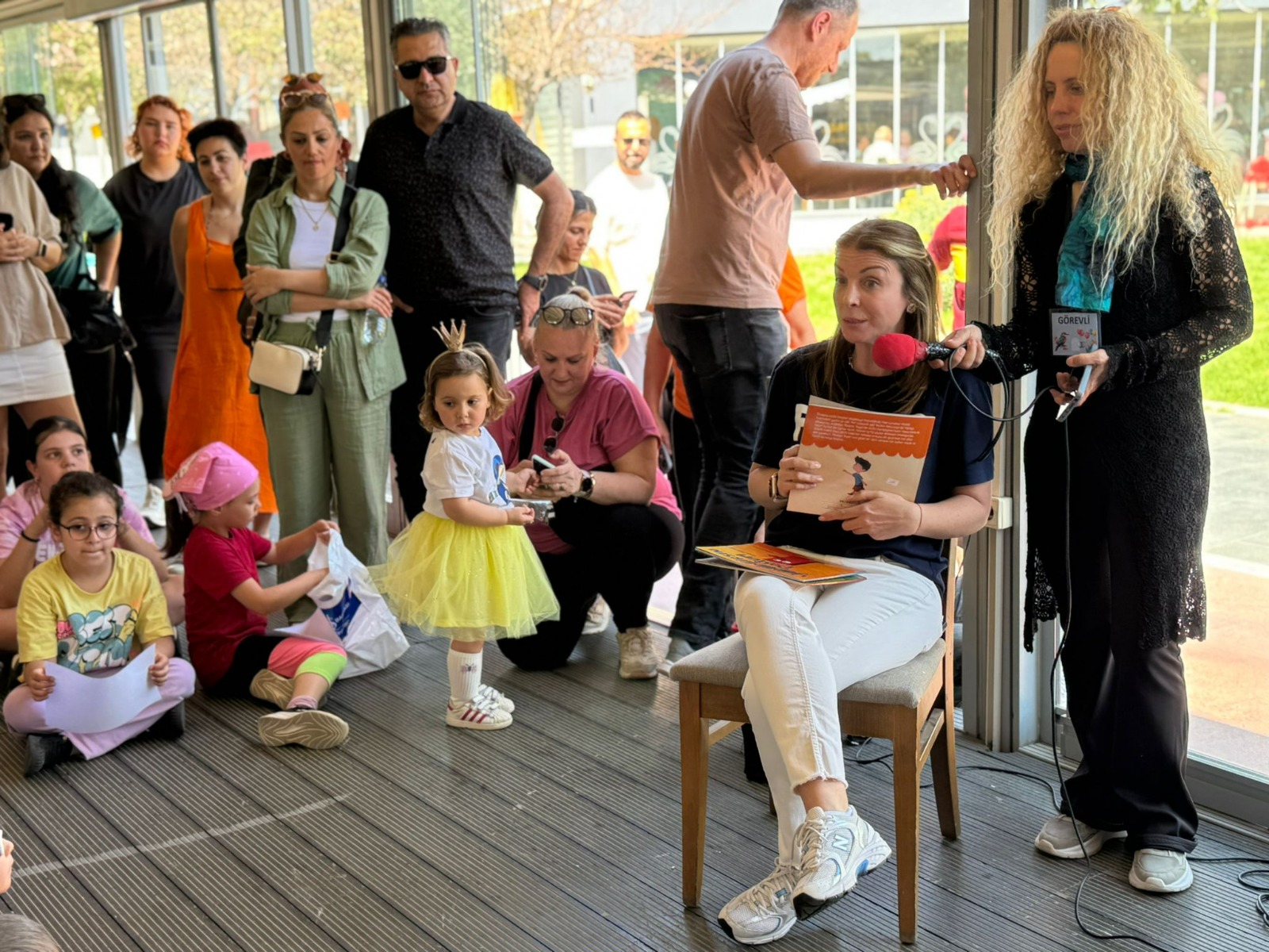 Çiğli'de Çocuklar Kitapların Büyülü Dünyasına Yolculuk Ediyor (1)