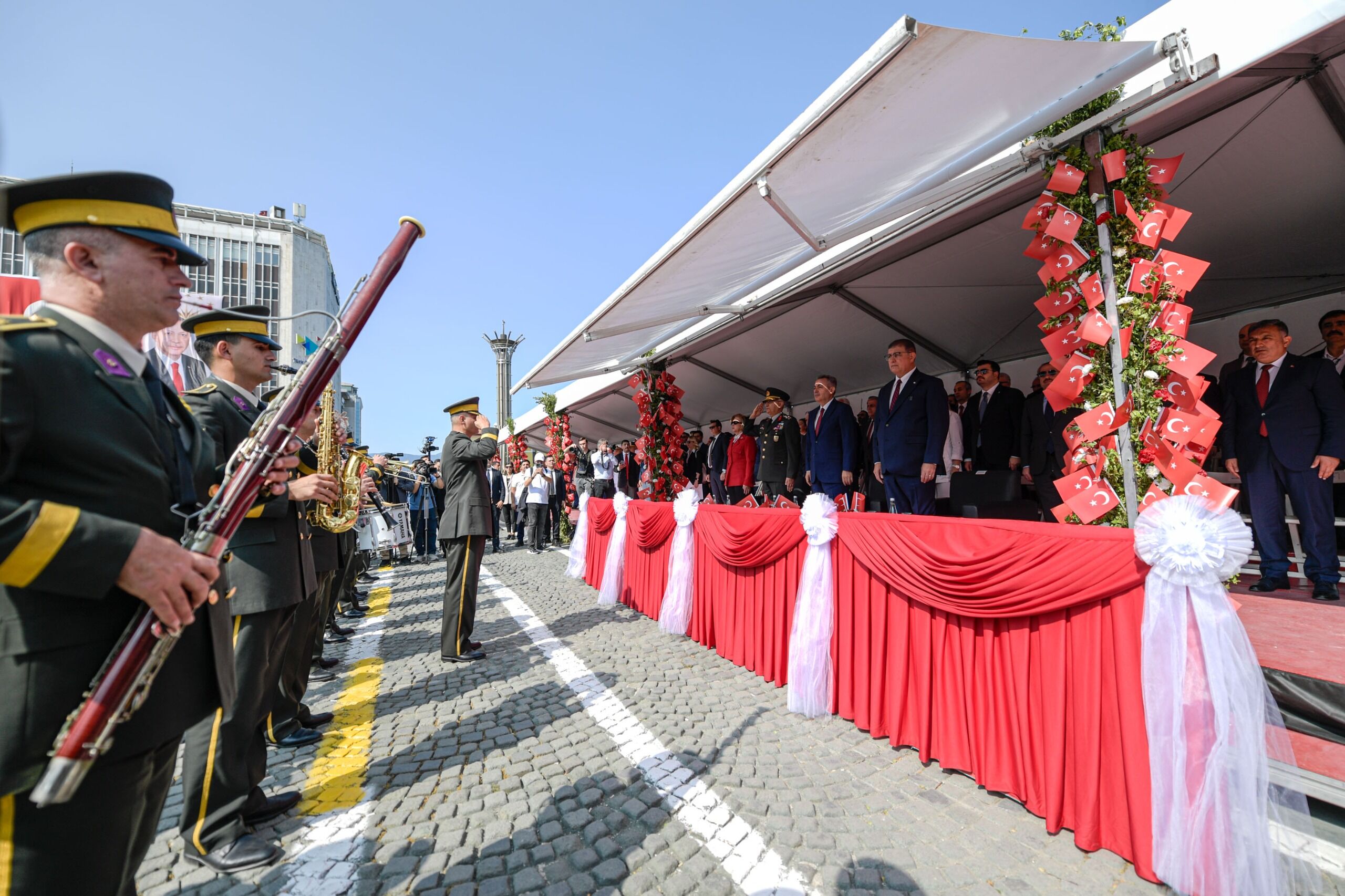 Cumhuriyet Meydanı’nda 19 Mayıs İzmir Tek Yürek Oldu