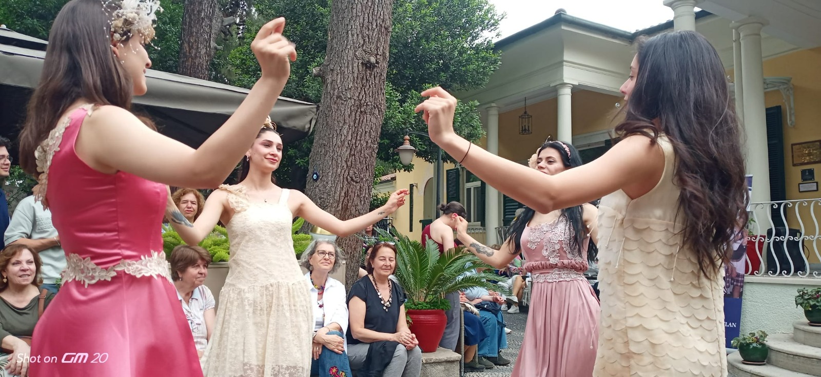 Çydd'den “Kadın Ve İzmir” Temalı Bahar Kermesi (4)