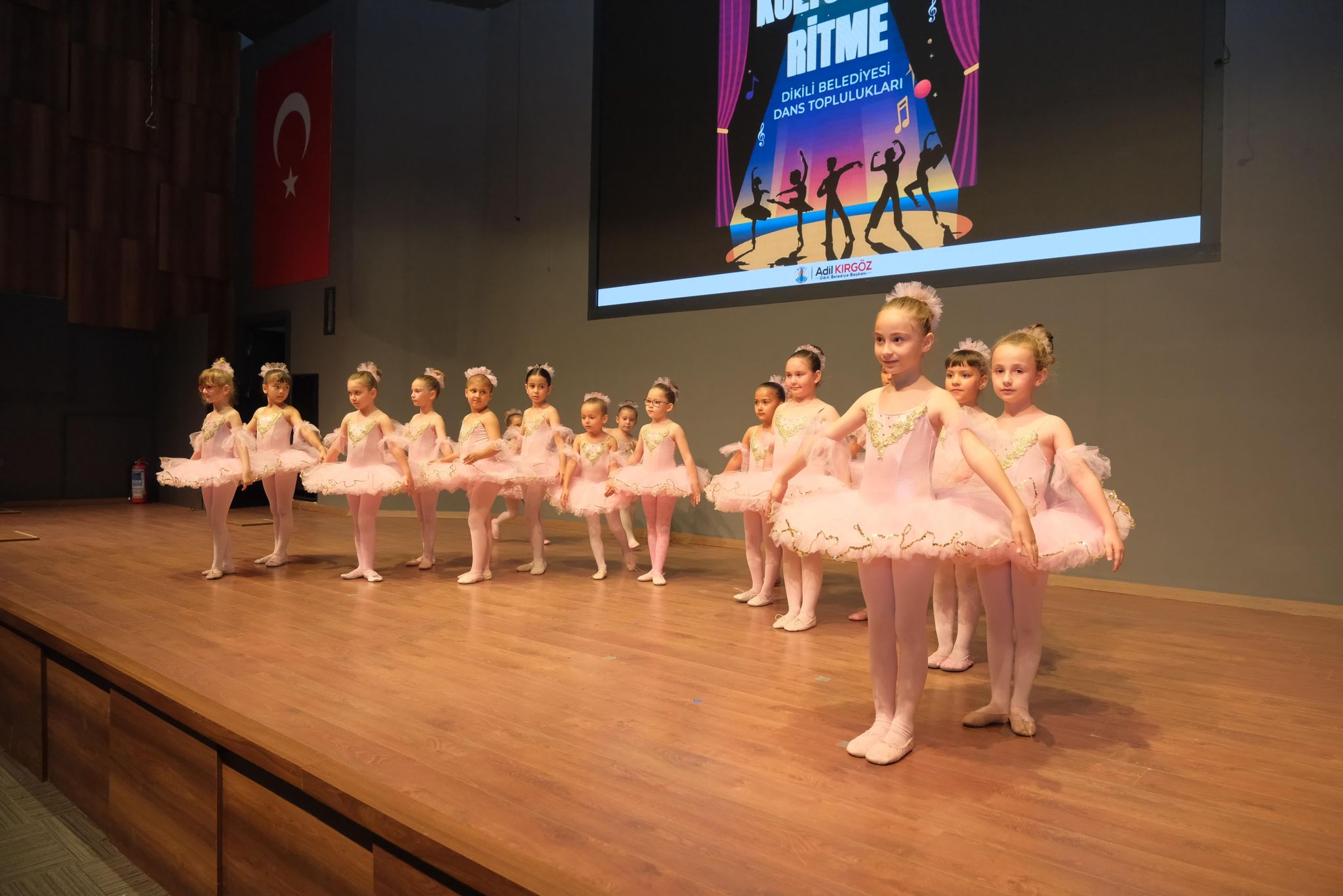 Dikili Etkinlik Haftası Kültür Ve Sanatla Renklendi (3)