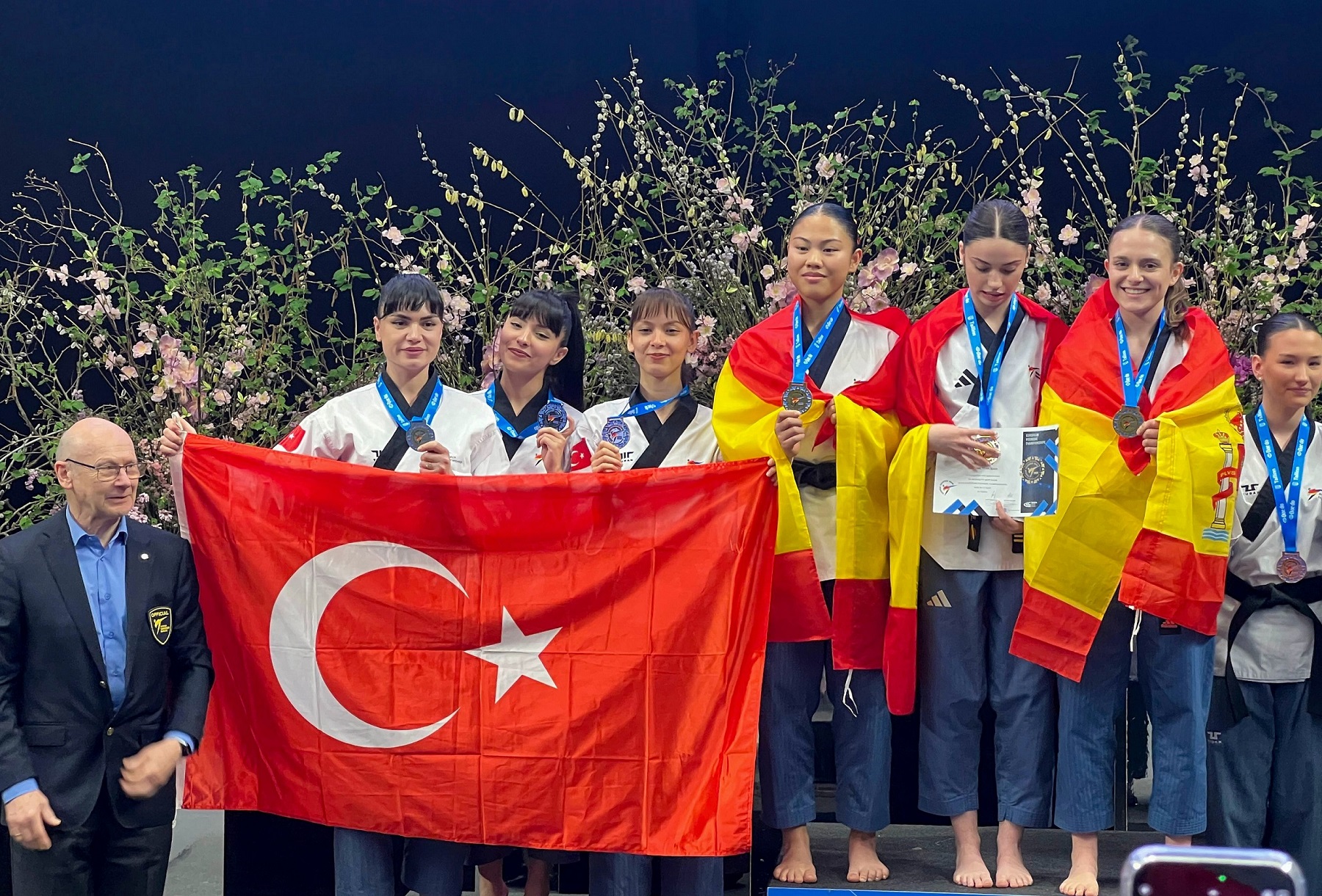Gaziemirli Taekwondocular Avrupa’da 4 Şampiyonluk Kazandı 1