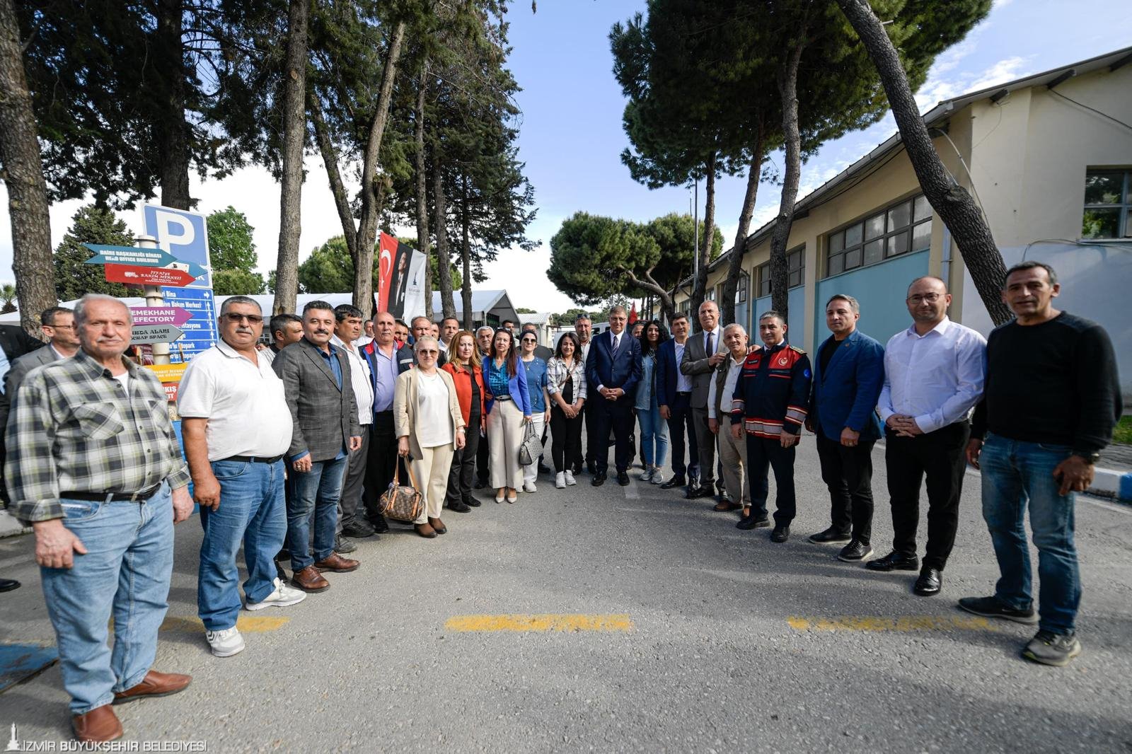 İzmir Büyükşehir Belediyesi'nden 184 Yeni Araçla Afet Seferberliği 5
