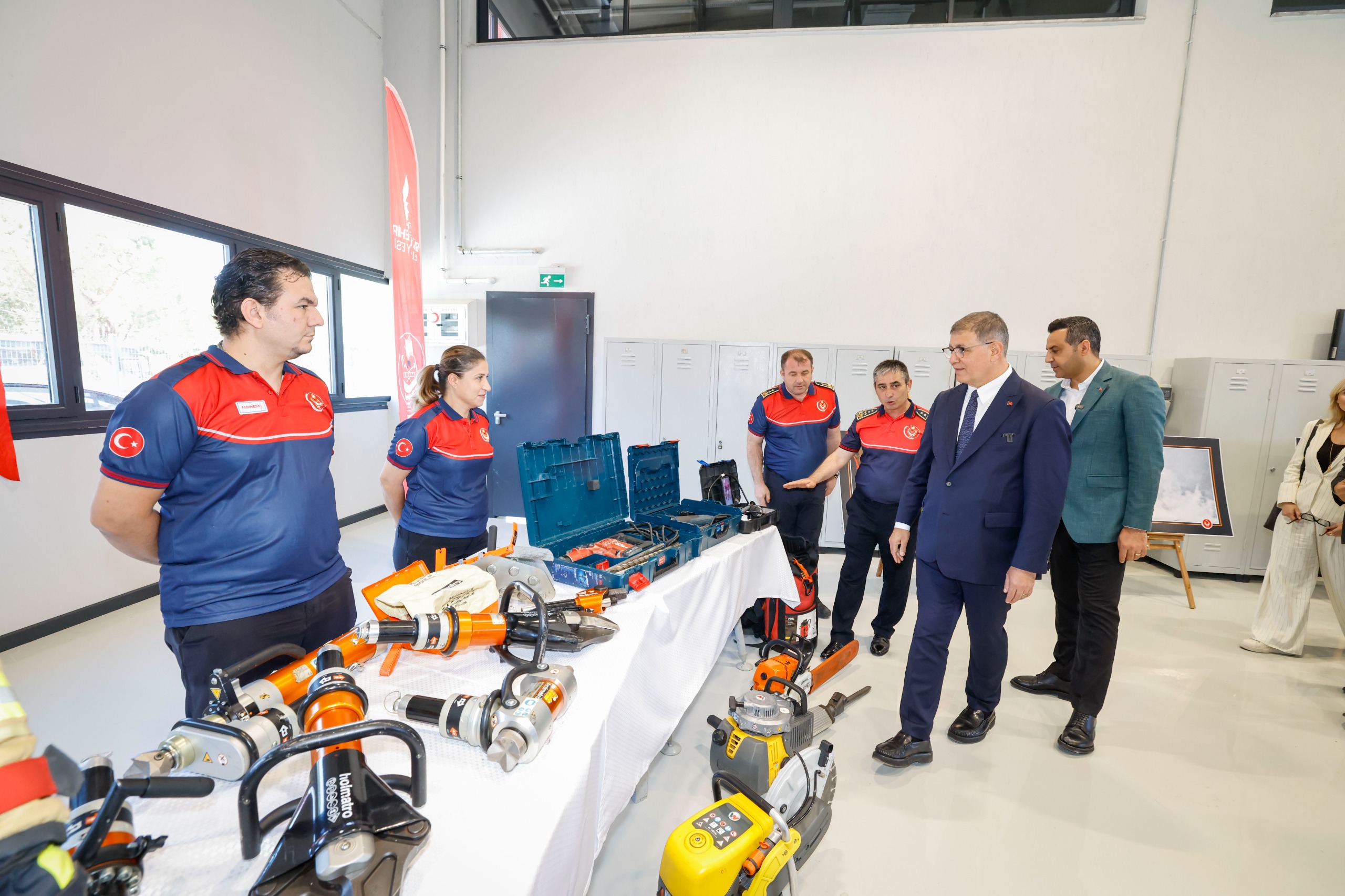 İzmir İaosb’ye 75 Milyonluk Yeni Itfaiye Istasyonu Açıldı 3