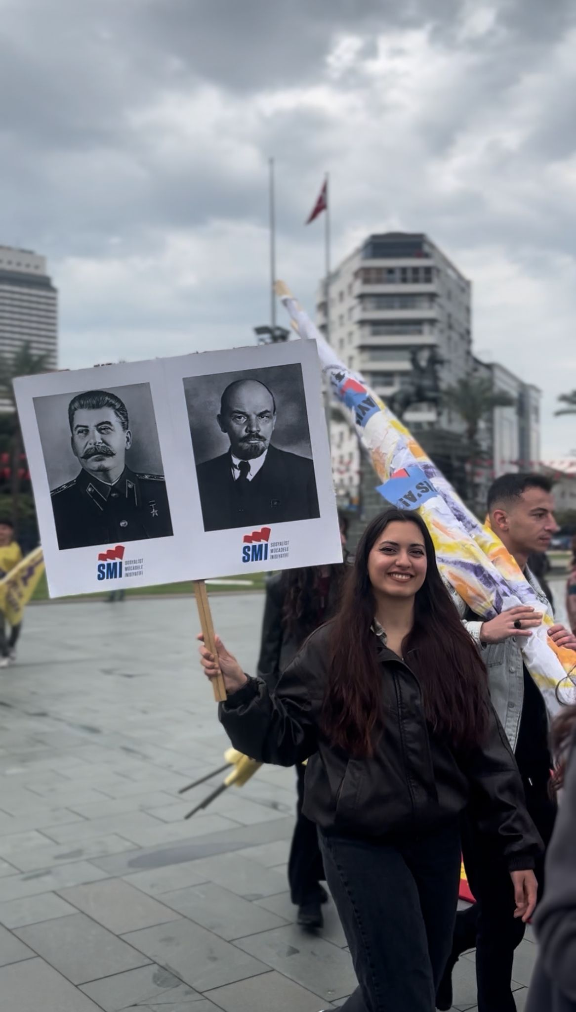 İzmir’de 1 Mayıs Kutlamaları Gündoğdu Meydanı'nda Başladı (5)