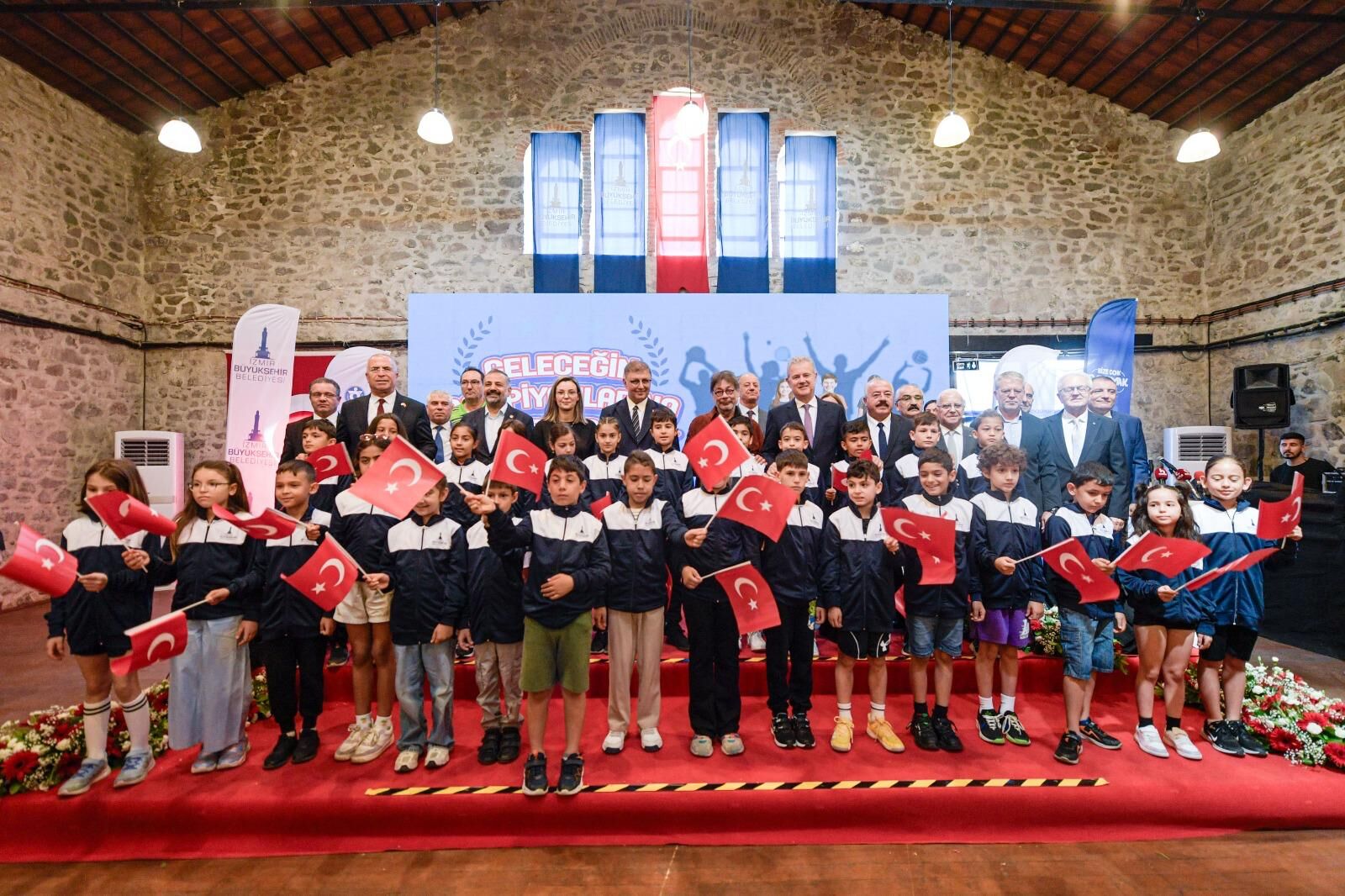 İzmir’de Geleceğin Şampiyonları Yetişiyor4
