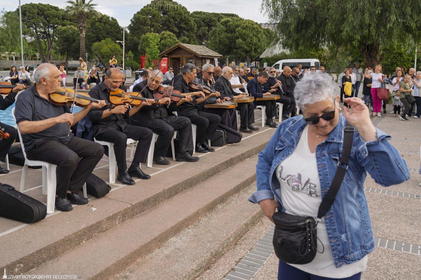İzmir'de Hıdrellez Ateşi Yakıldı, Dilekler Tutuldu! 5