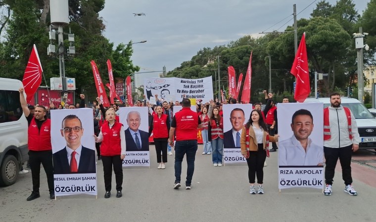 İzmir'in Chp'li Vekilleri 1 Mayıs'ta Emekçileri Yalnız Bırakmadı-1