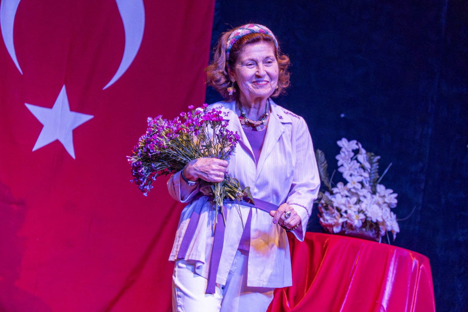Karşıyaka’nın Bilge Çınarlarından Renkli Defile (2)