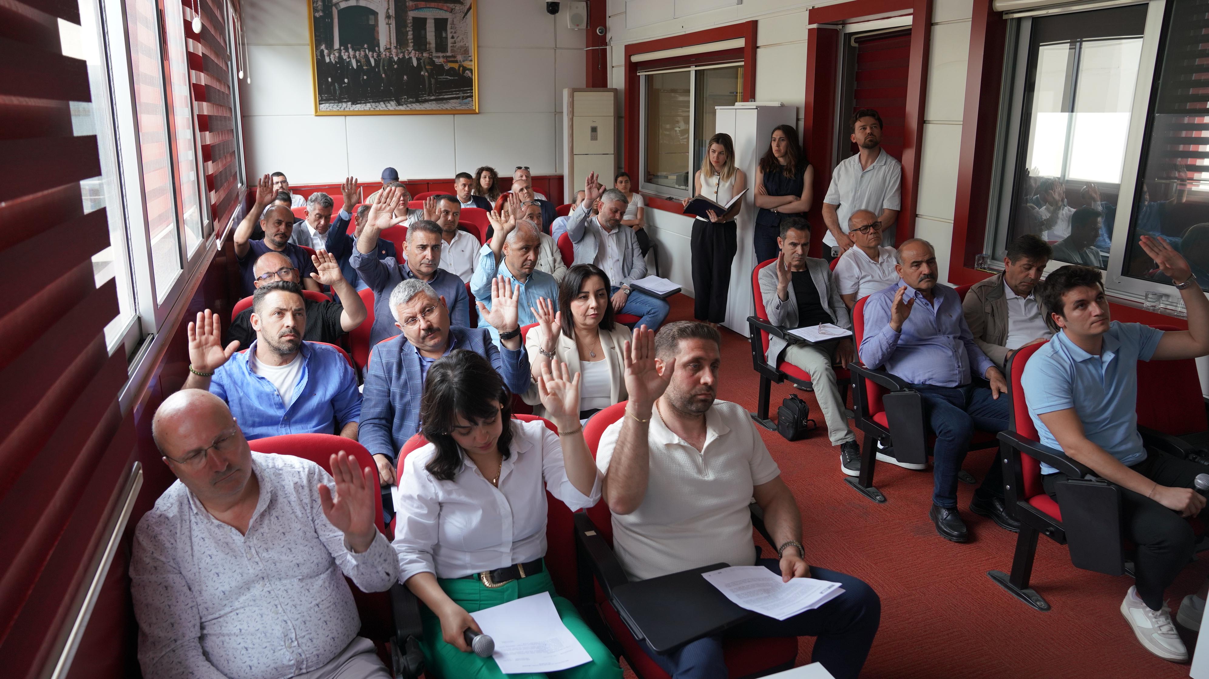 Seferihisar Belediye Meclisi, Özgür Özel’e Yapılan Saldırıya Sessiz Kalmadı (1)