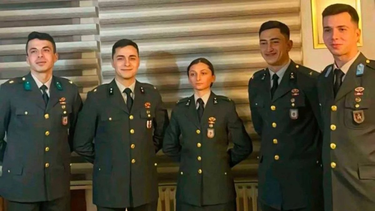 Tsk'dan Ihraç Edilen 4 Teğmen Belediyede Işe Başladı (1)