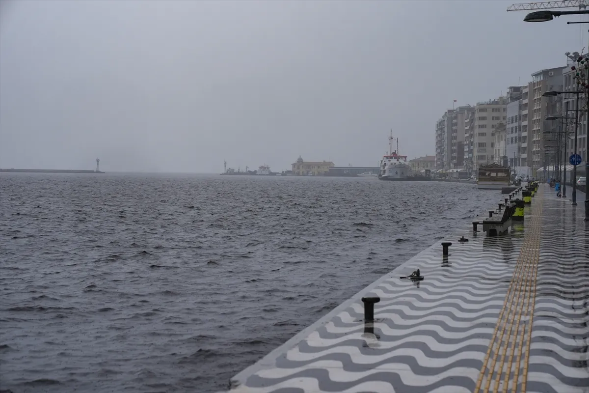 Izmir 4 Ay Sonra Yagmura Kavustu 5