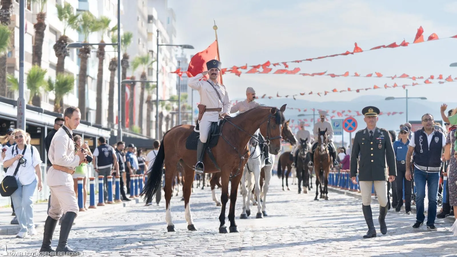 Izmir 9 Eylul Gecidi 2025 1