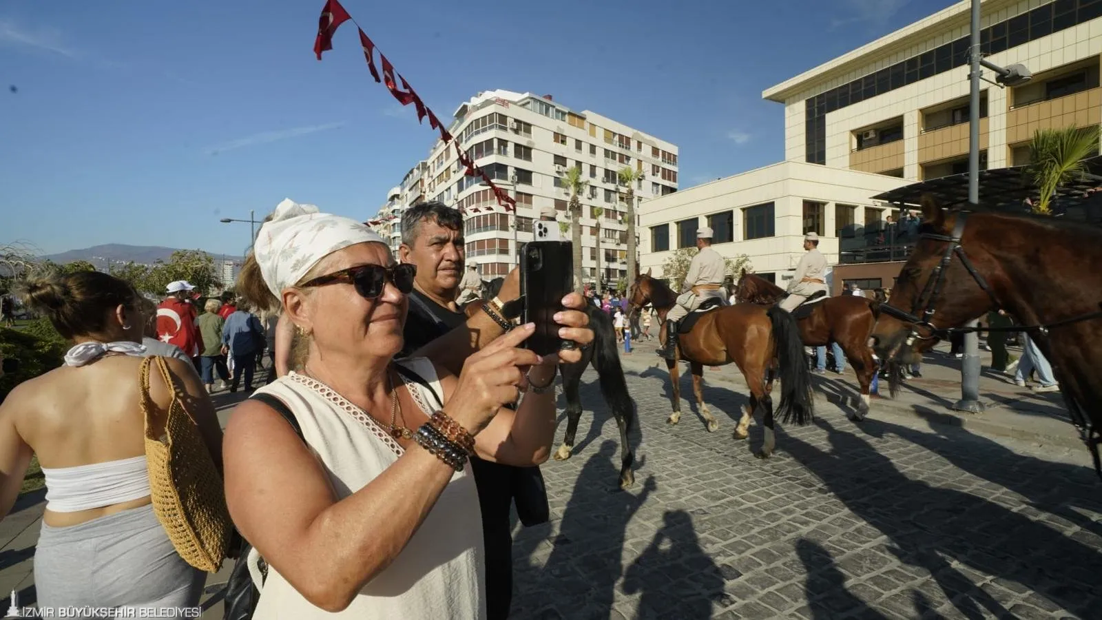 Izmir 9 Eylul Gecidi 2025 7