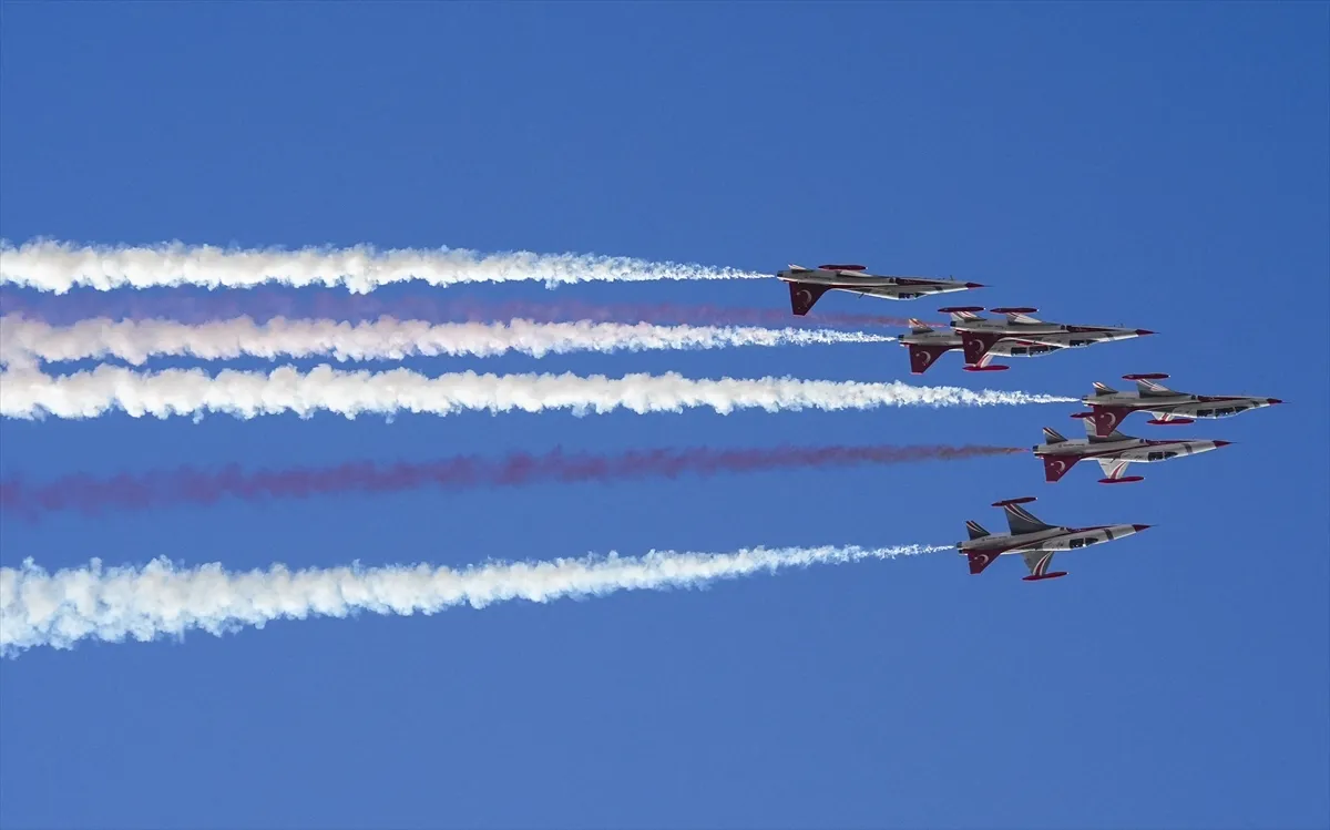 Izmir 9 Eylul Turk Yildizlari Soloturk 4