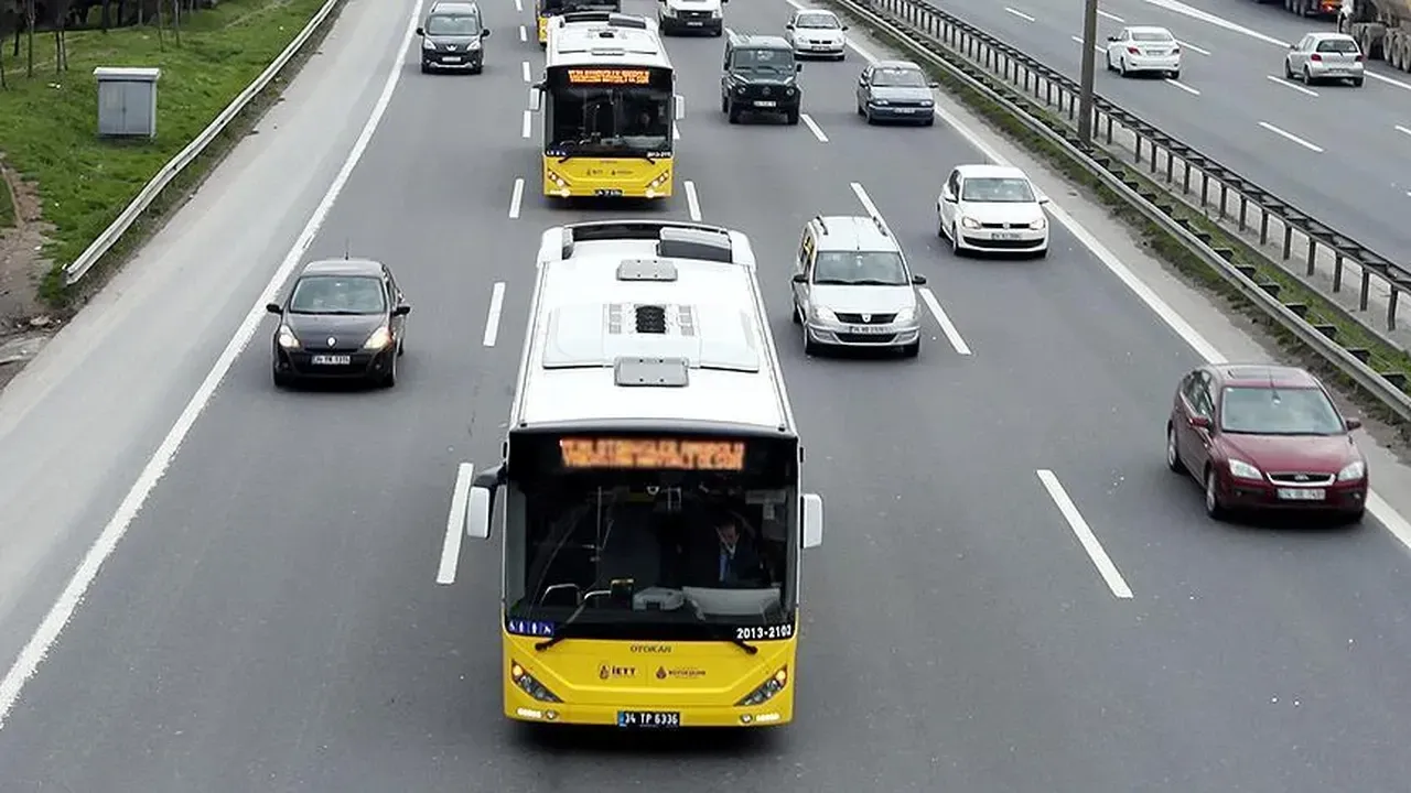 10 Kasim Otobus Metro Metrobüs Ucretsiz 2025