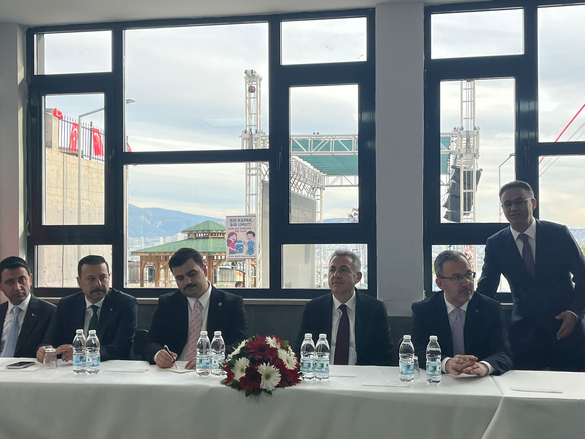 81F321A0 Fb75 41Ee 99A3 09982Be5B729