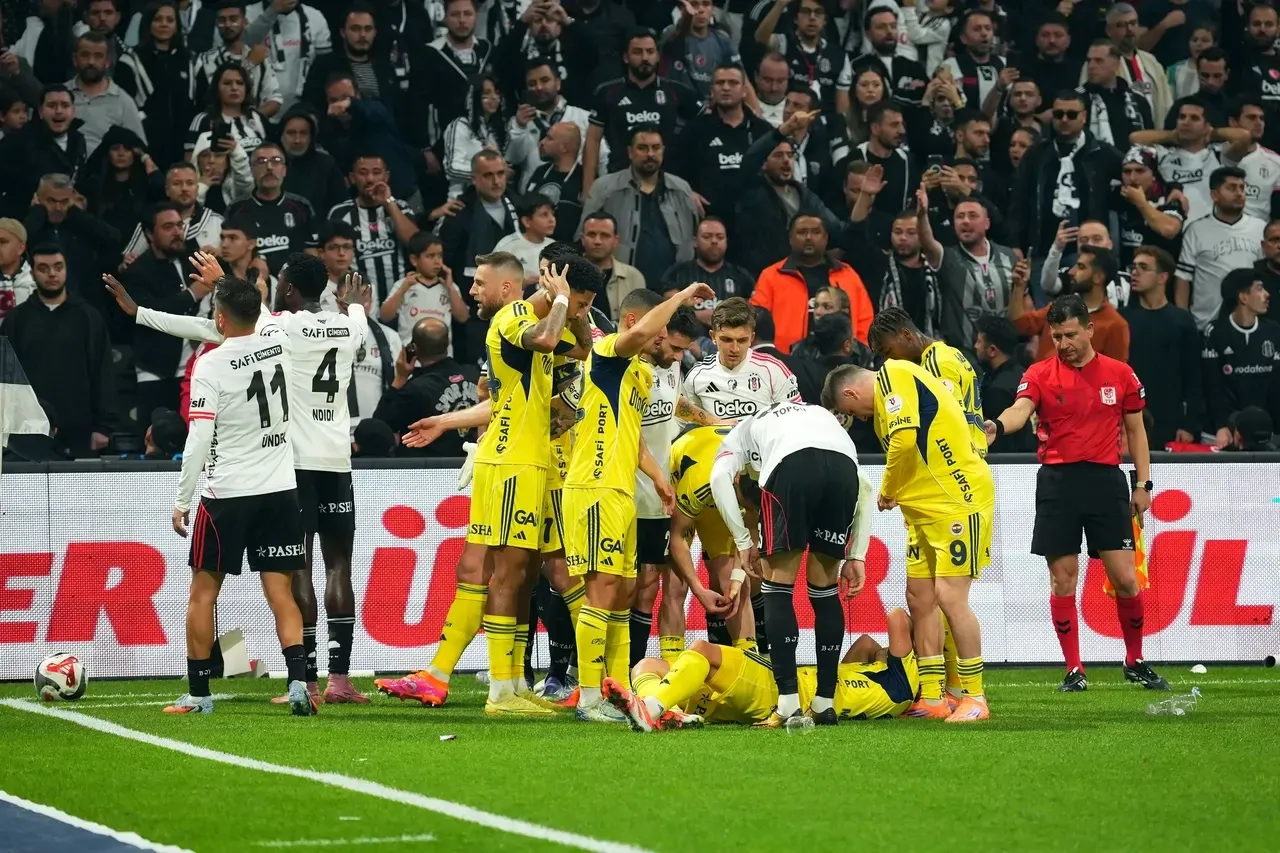 Besiktas Fenerbahce Mac Sonucu 3 2 Derbide Nefes Kesen Geri Donus-1