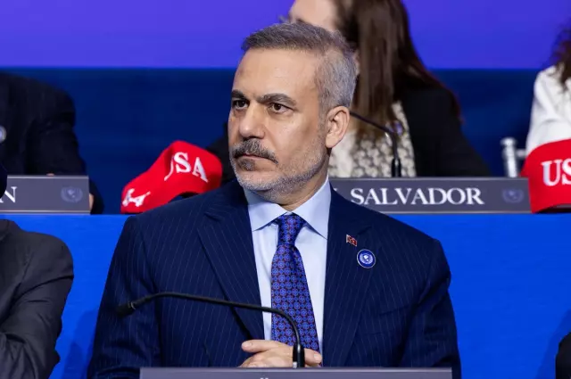 Bakan Fidan Trump In Da Bulundugu Salonda 19584115 8564 M