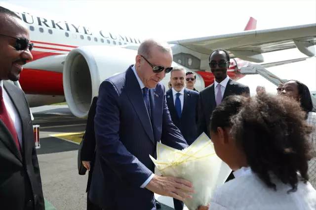Erdogan Etiyopya Da Karsilama Dansi Da Calan 19577013 8482 M