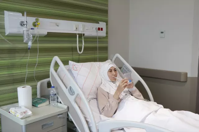 Kazakistanli Kadinin Karnindan Yaklasik 45 19584492 7622 M