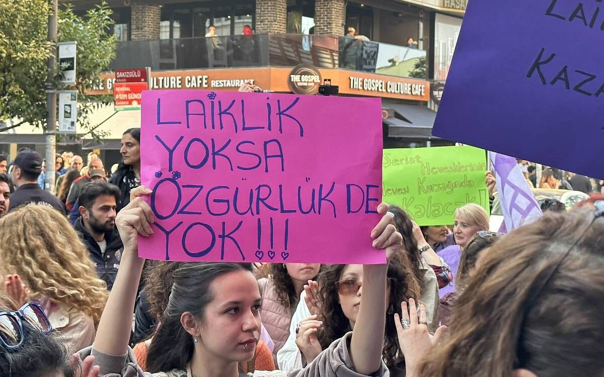 Laikligi Birlikte Savunuyoruz Bildirisini Imzalayanlar Ifadeye Cagriliyor