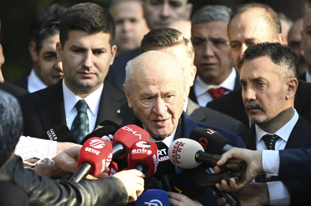 Bahceli Turkesin Mezarini Ziya 19886644 9470 1 M