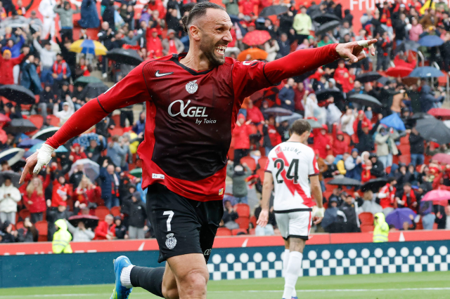 Aziz Yildirim Ilk Transferini 19922566 8366 1 M