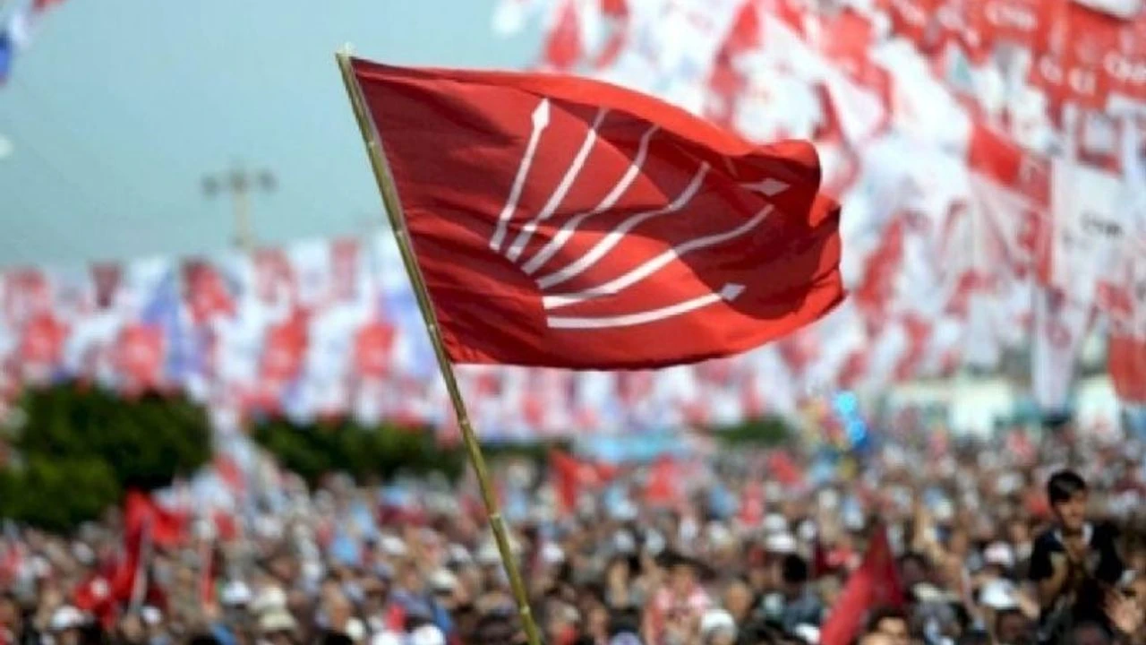 Chp Menemen Genclik Kollarinda Bayrak Degisimi H291367 86412 News Big 1