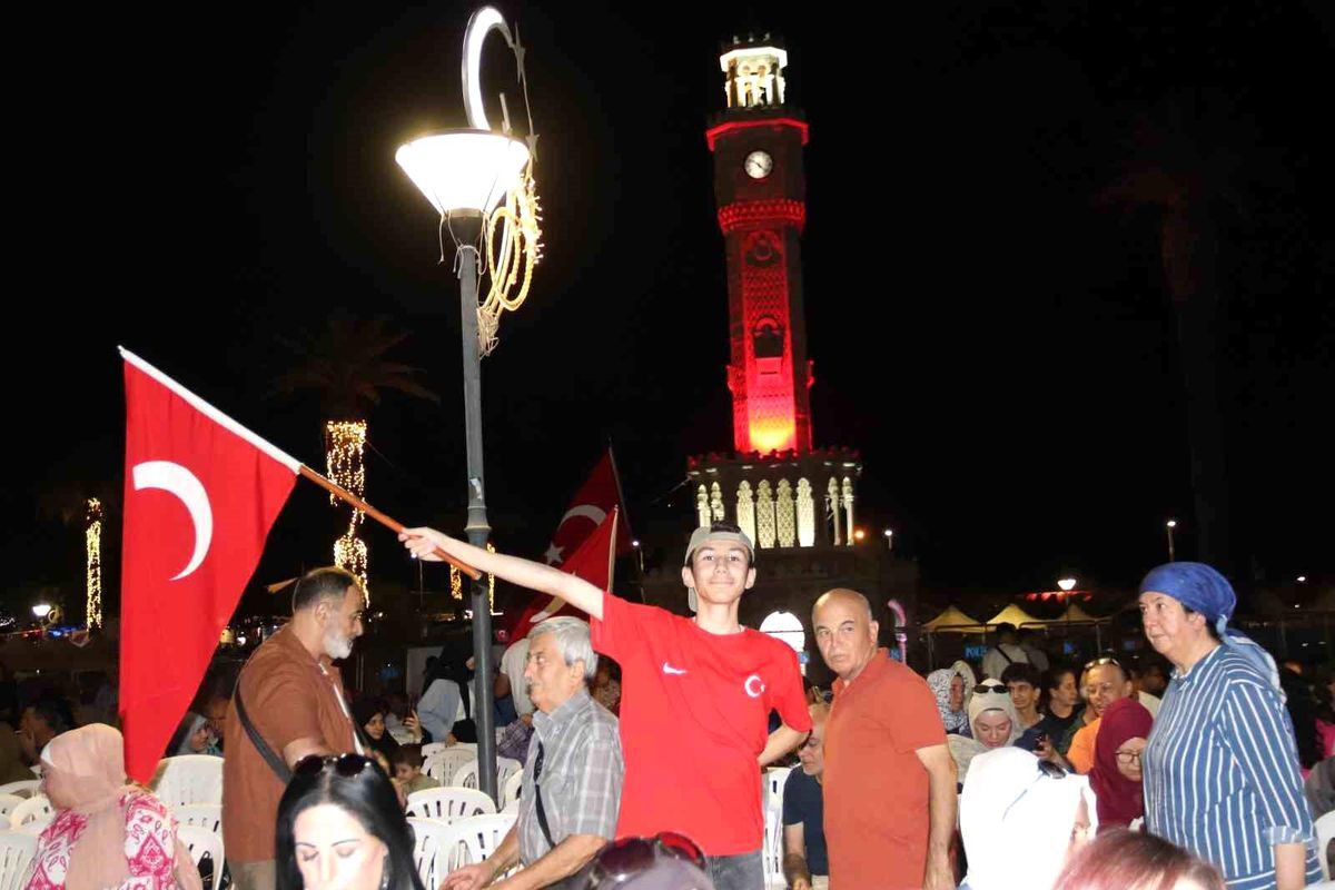 15 Temmuz Demokrasi Ve Milli Birlik Gunu Nde 20056061 Amp-1