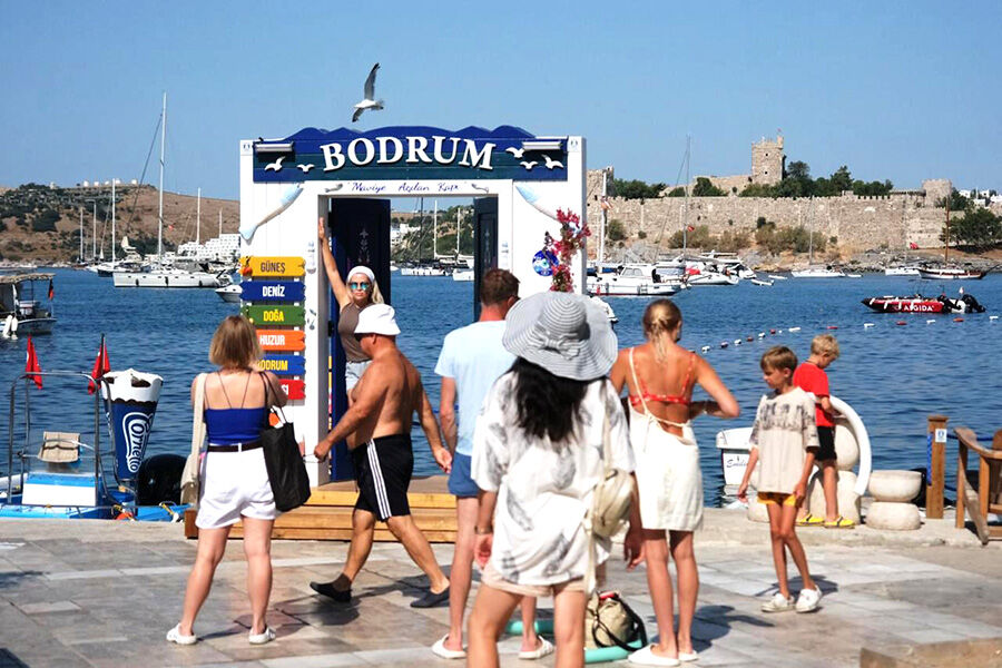 Bodrumun Guzellikleri Maviye Acilan Kapi Ile Taclaniyor 15