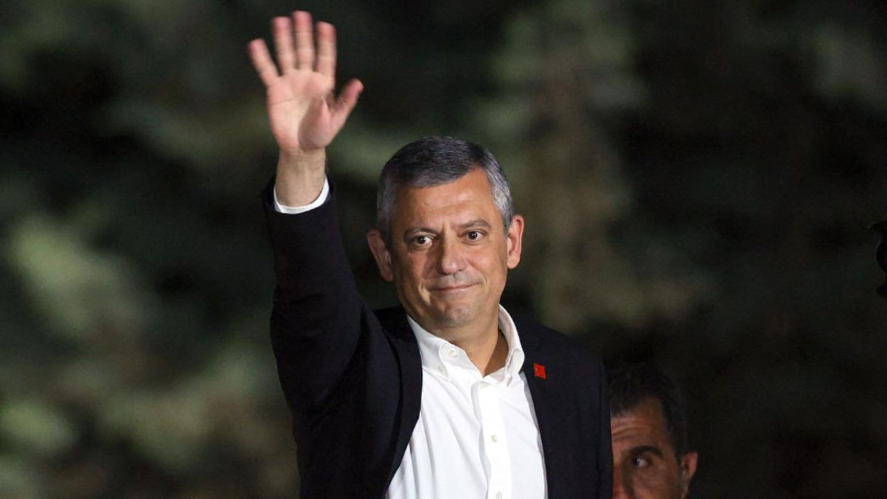 Ozgur Ozel Yedek Parti Hazir Diyordu Yeni Adres Tek Parti Mi Olacak 1