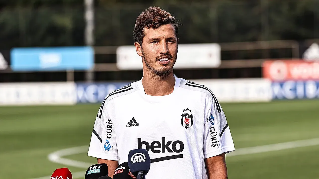Salih Uçan-1