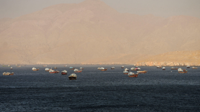 Hurmuz Bogazinda Dev Petrol Si 20146162 1287 1 M