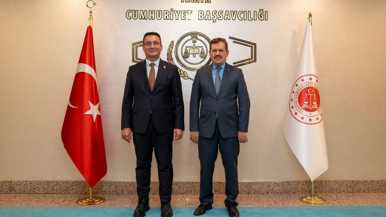 Izmir Bassavciliginda Protokol Trafigi Veda Ve Akademi Zirvesi Bir Arada1