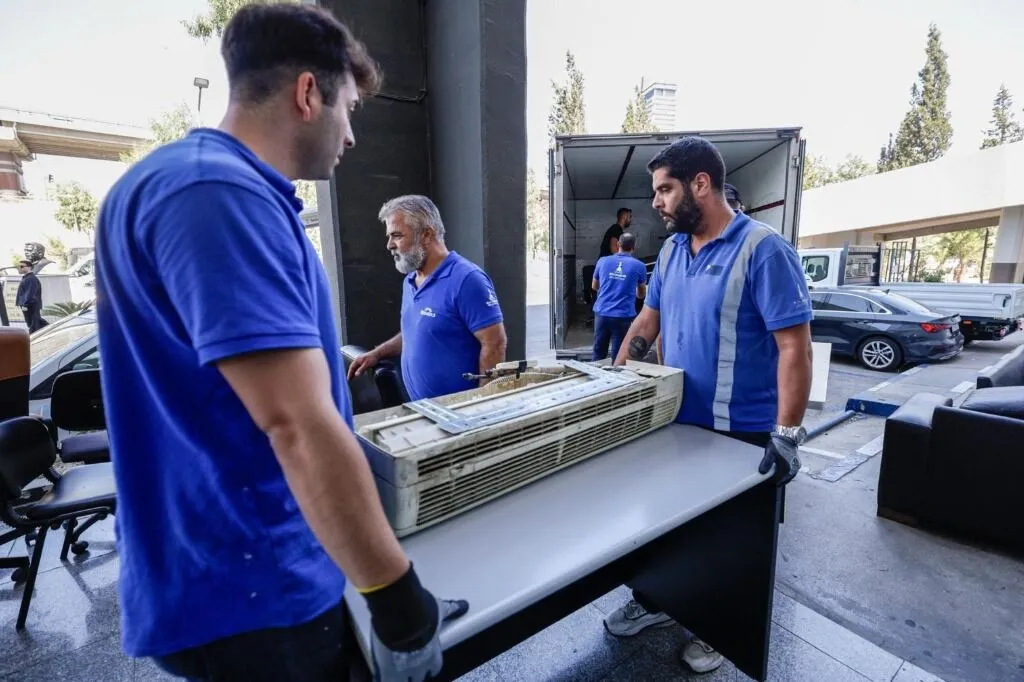 Izmir Otogarinda Milyarlik Borc Hacizle Tahsil Ediliyor1