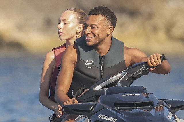 Mbappe Ile Ester Aska Geldi Ib 33206048 9672 1 M