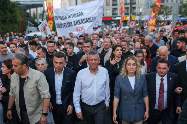 Ozel Ak Partiye Gecen Baskanla 20109754 6043 1 M