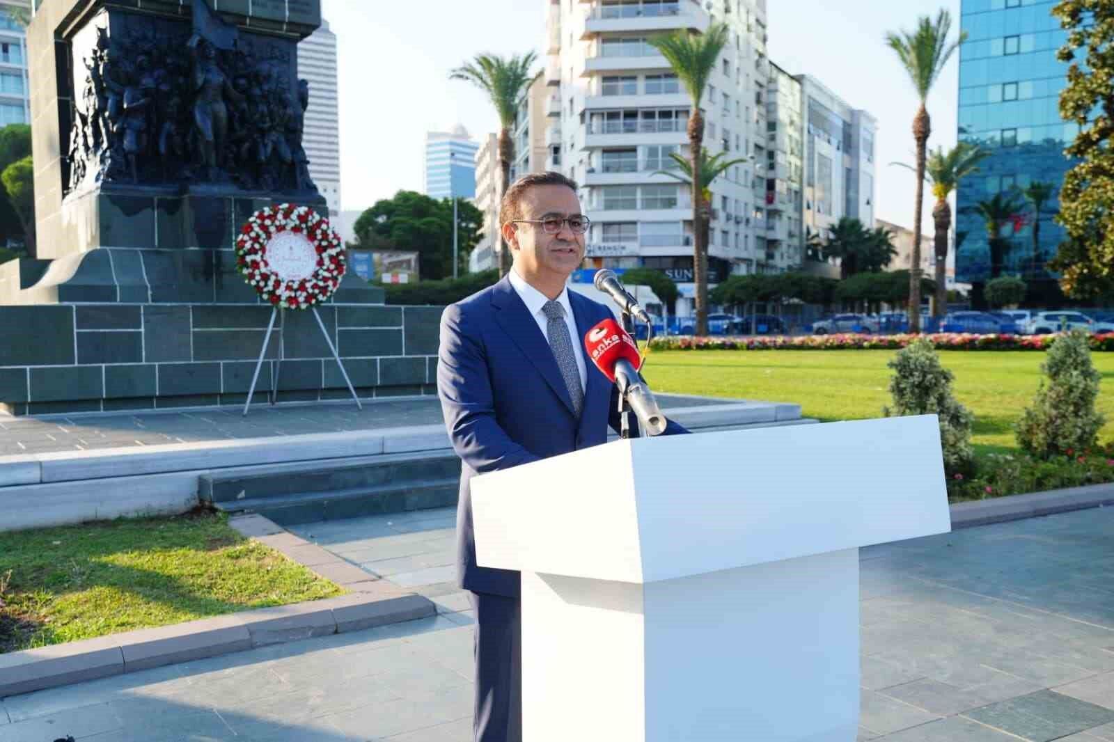 İzmir’de yeni eğitim öğretim yılı törenle başladı