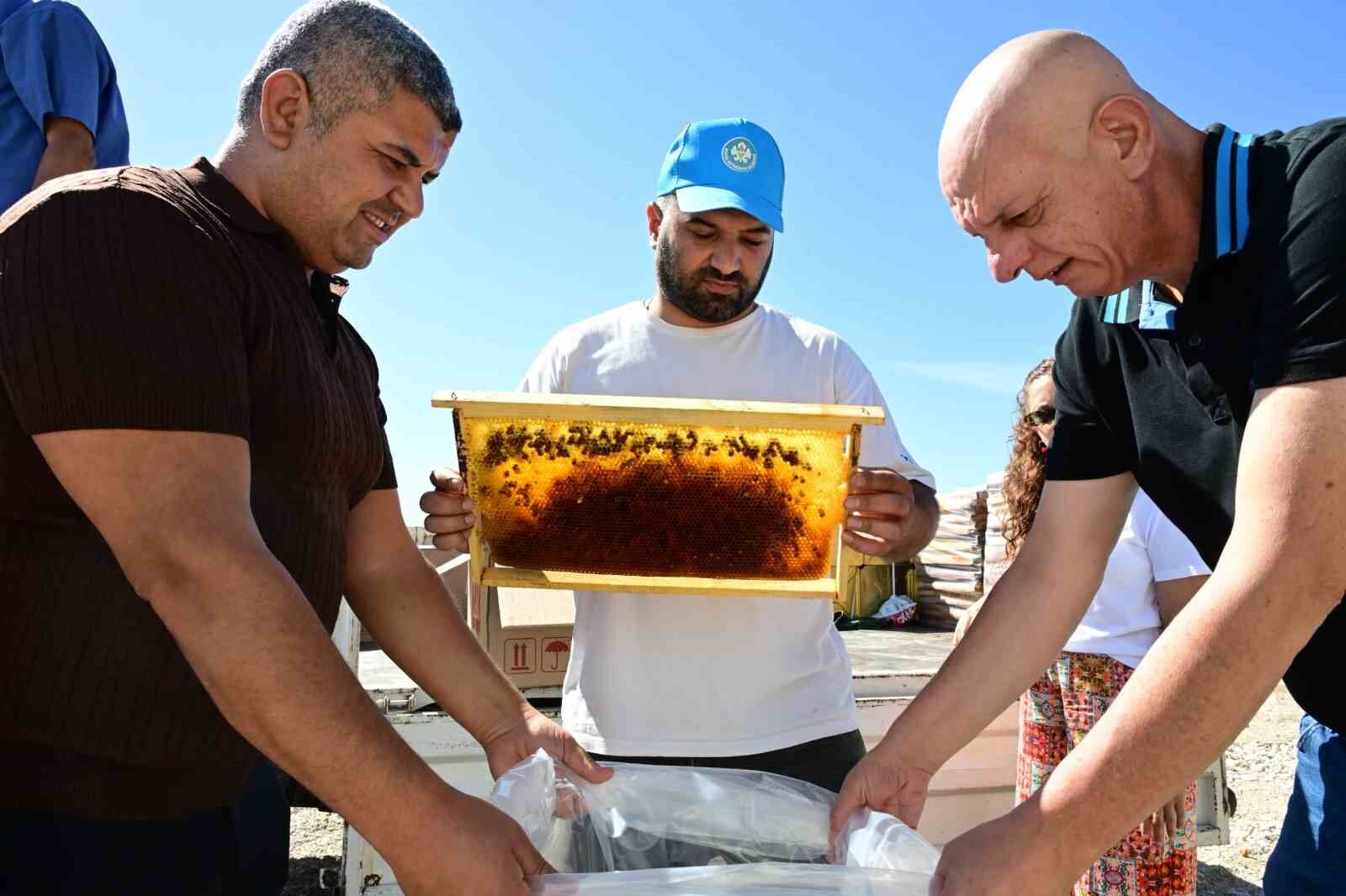 Manisa’da arıcıların peteklerine eksi 30 derecelik koruma