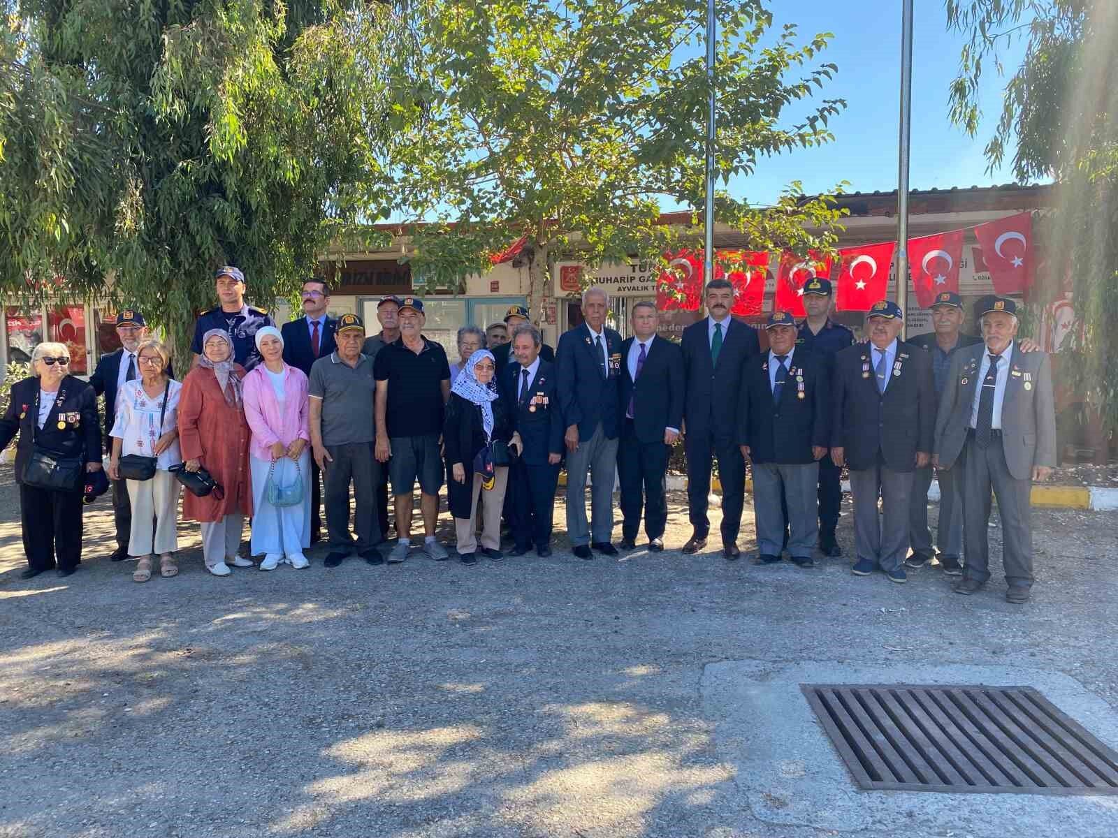 Ayvalık’ta Kaymakam Cimşit’ten gazilere nazik ziyaret